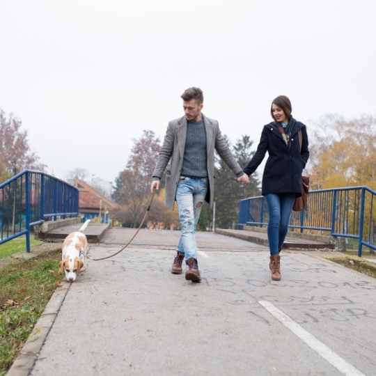 Caminen juntos por la ciudad