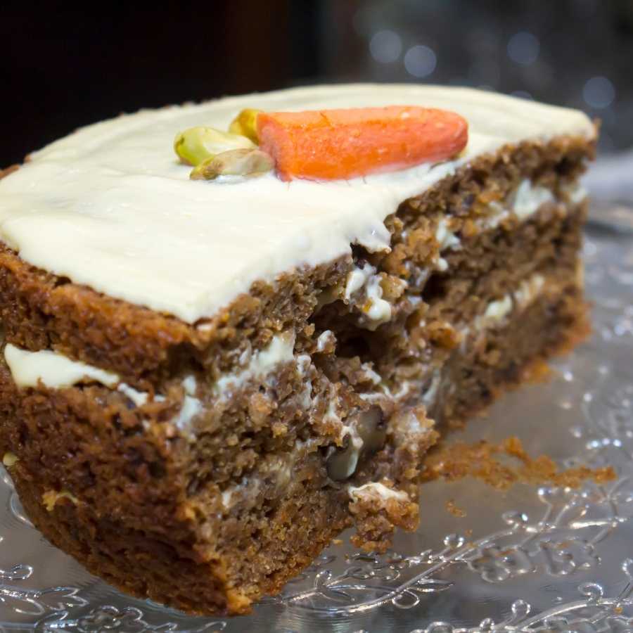 ¿Pueden los perros comer tarta de zanahoria?